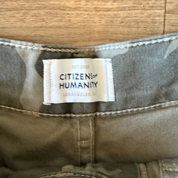 Citizens of Humanity Camo Cargo Pant Size 28 Like New Condition - Picture 3 of 7